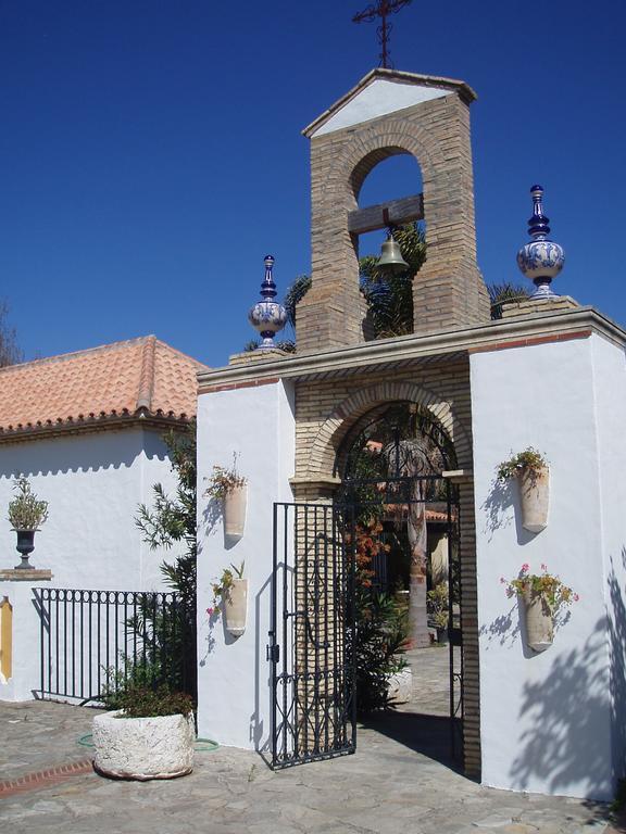 Cortijo Los Monteros Hotel Benalup-Casas Viejas Exterior photo