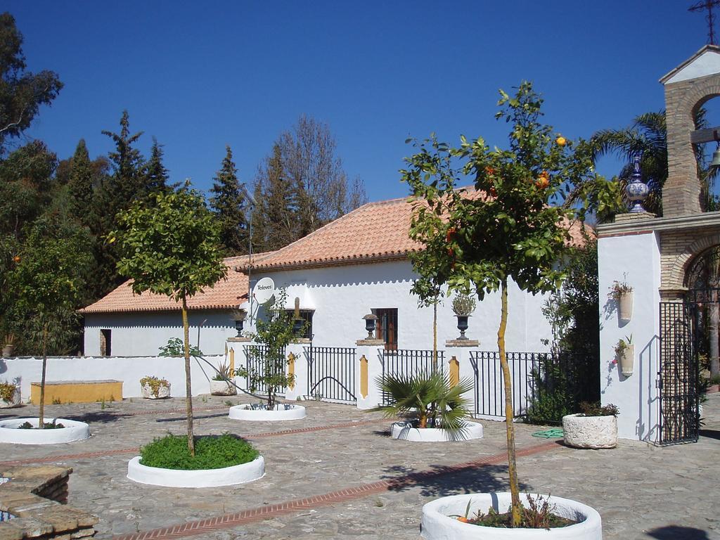 Cortijo Los Monteros Hotel Benalup-Casas Viejas Exterior photo