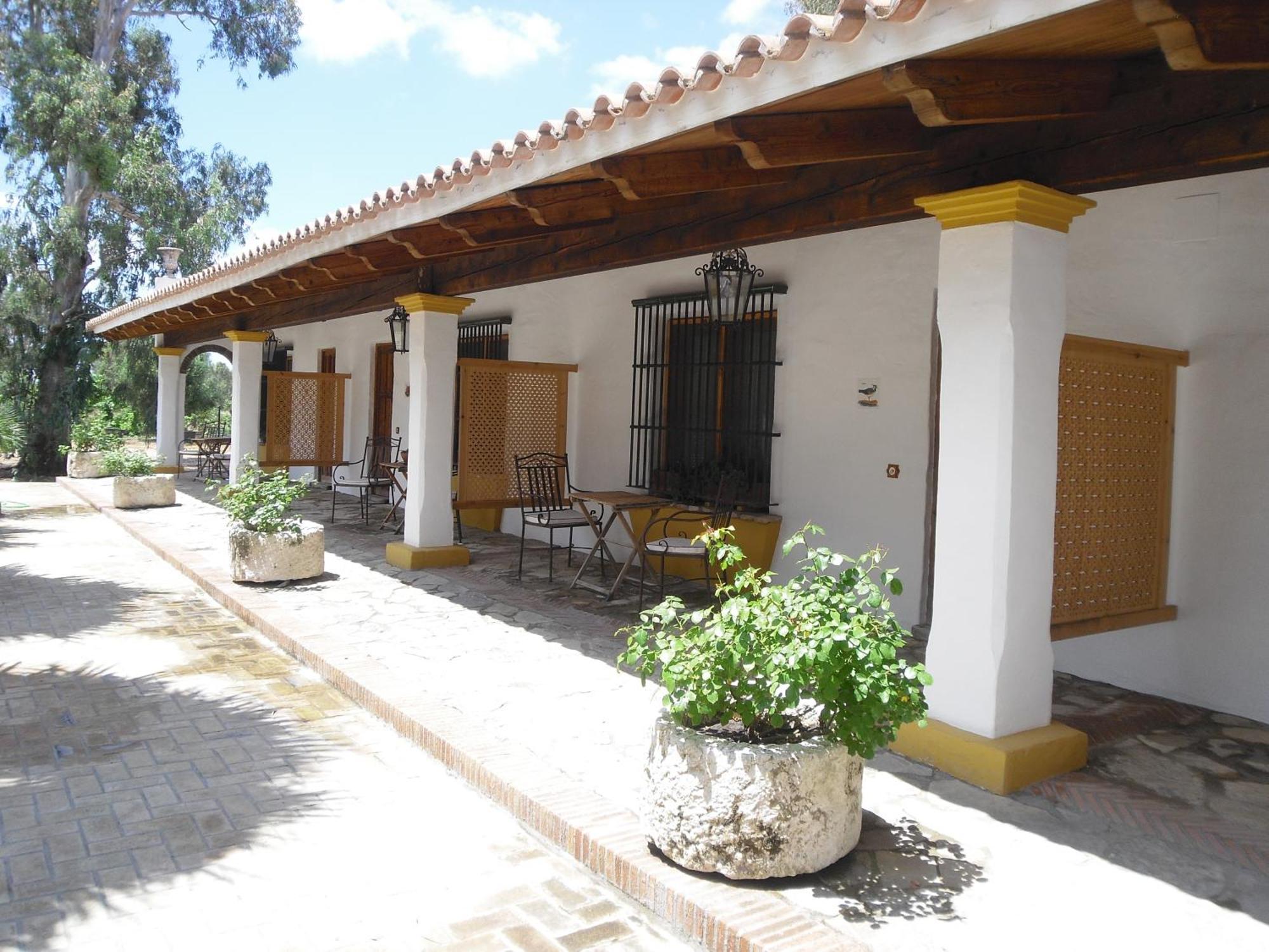 Cortijo Los Monteros Hotel Benalup-Casas Viejas Exterior photo