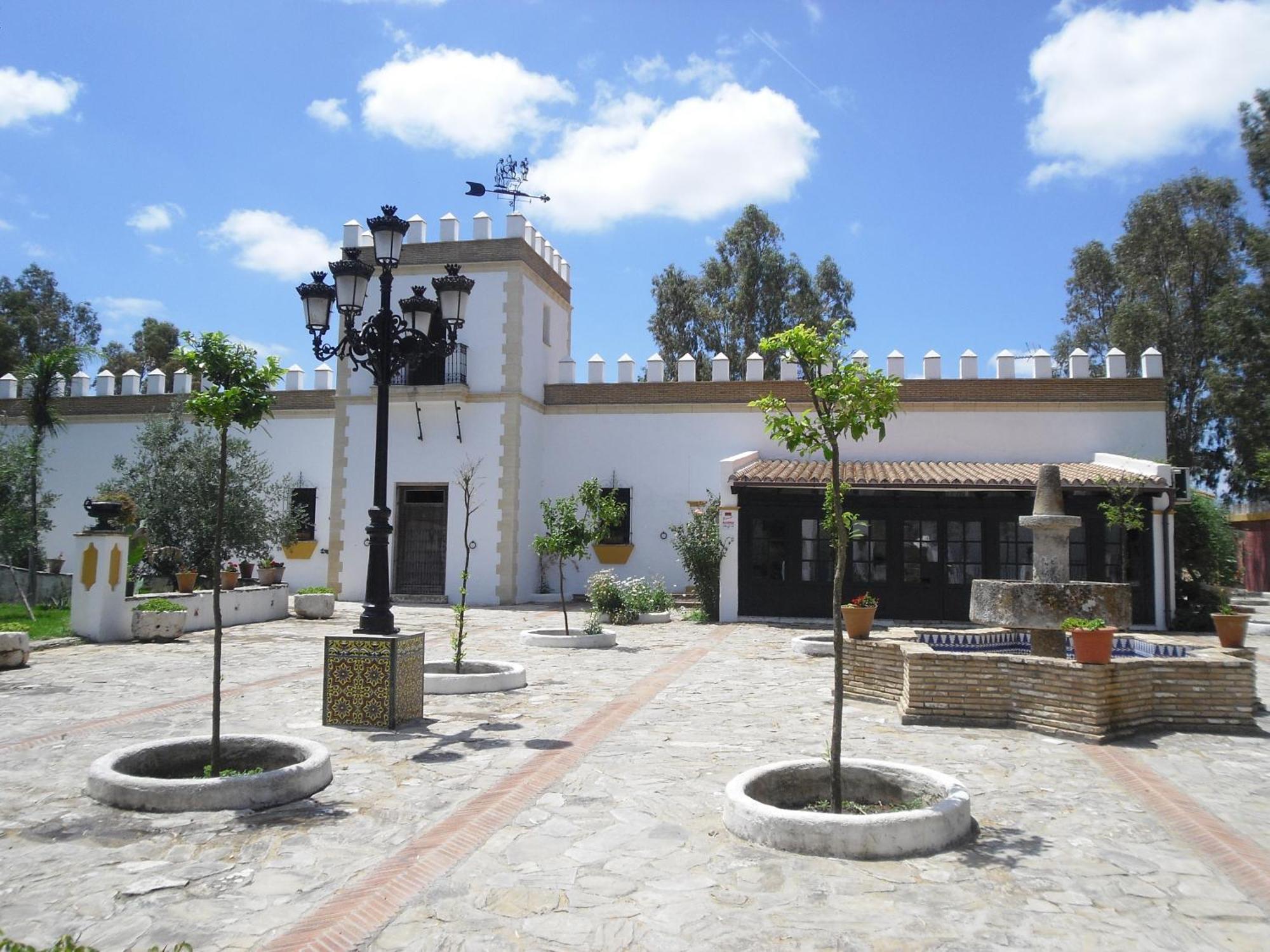 Cortijo Los Monteros Hotel Benalup-Casas Viejas Exterior photo
